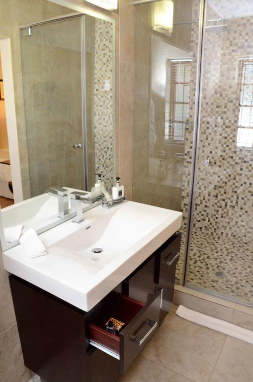 סטלנבוש Simonsberg Guest House חדר תמונה